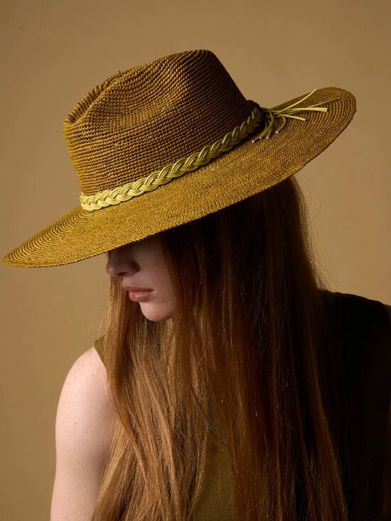 NEW Artesano Mira Hat in Dark Chocolate Brown